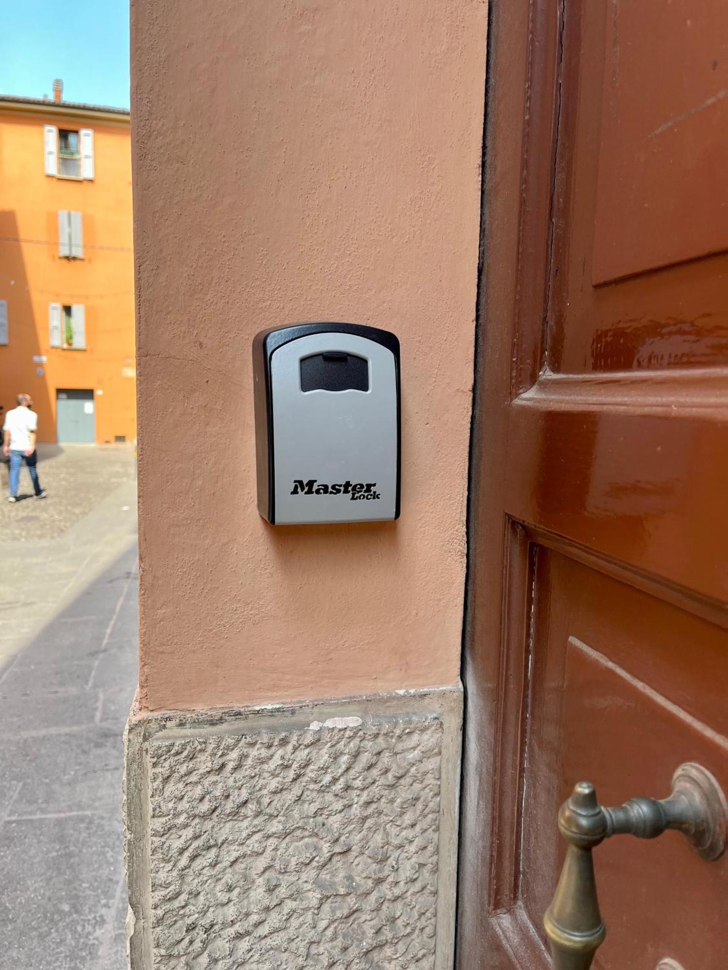 Home 2 Torri Bologna Kültér fotó